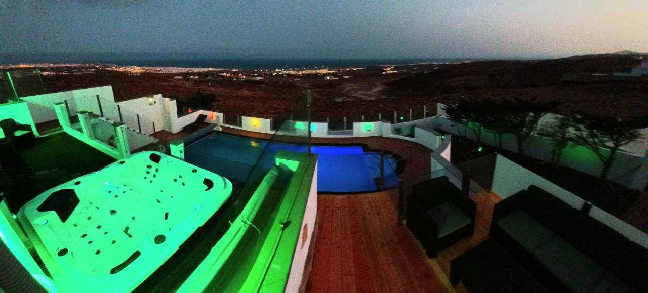 Villa Vista Mar Ii, 280 Qm, Heated Pool, Hottube, Gaming Room, Fast Internet, Meerblick Guime