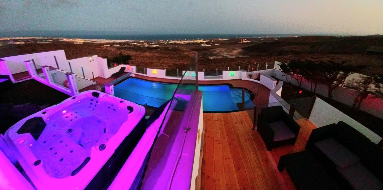 Villa Vista Mar Ii, 280 Qm, Heated Pool, Hottube, Gaming Room, Fast Internet, Meerblick Guime