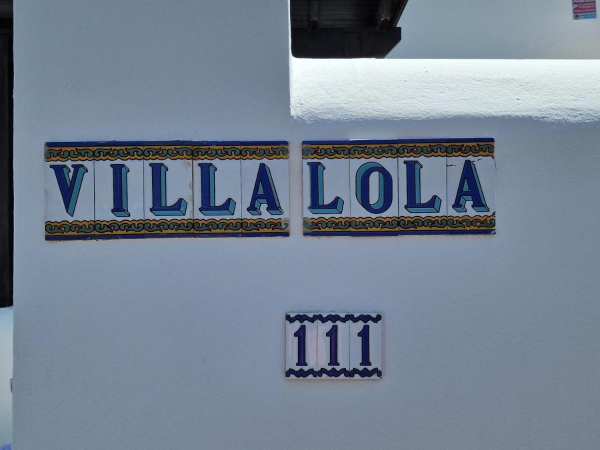 Lola Villa *