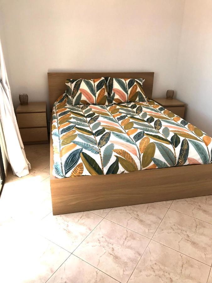 Hermosa Vida, Beautiful 3 Bed 2 Bath With Air Con, Free Wifi & Private Pool Villa Playa Blanca (Lanzarote)