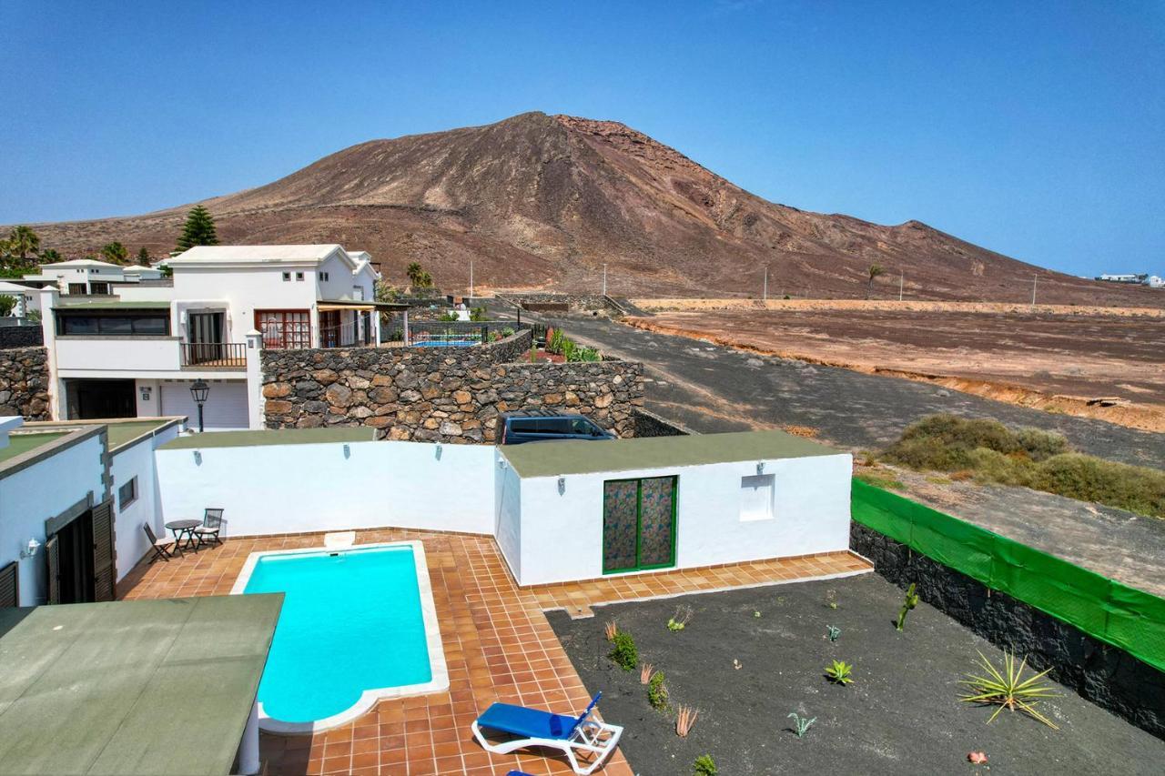 Holiday home Casa Fatmar Montana Roja-piscina Privada Playa Blanca (Lanzarote)