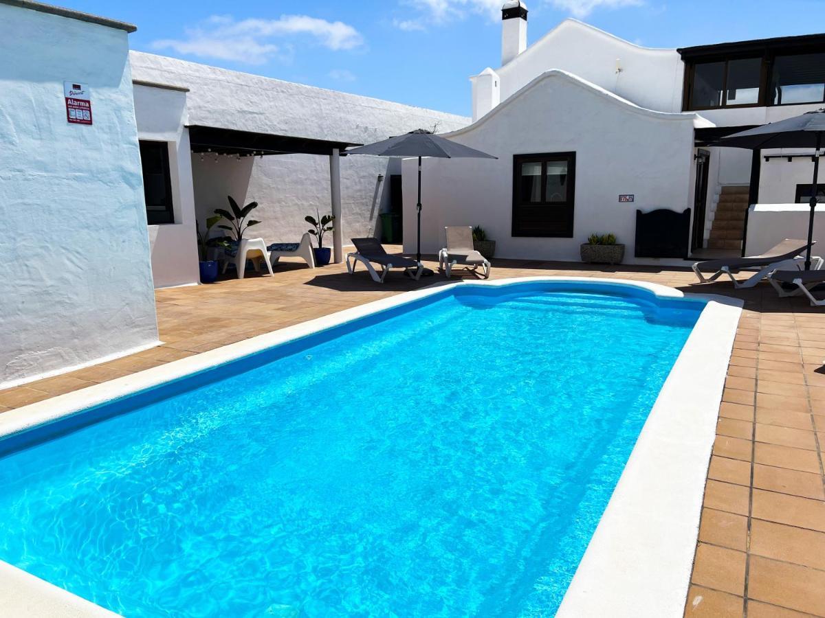 Villa With Heated Pool Nazaret