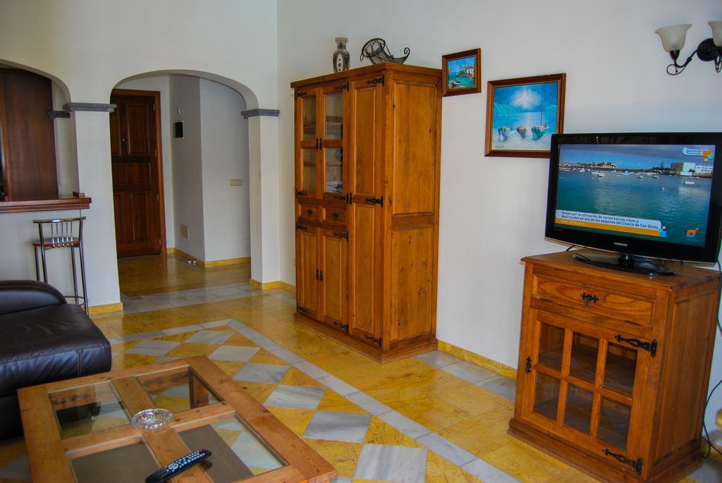 Villa Eslanzarote Victoria, Heated Pool, Super Wifi, Sat Tv *