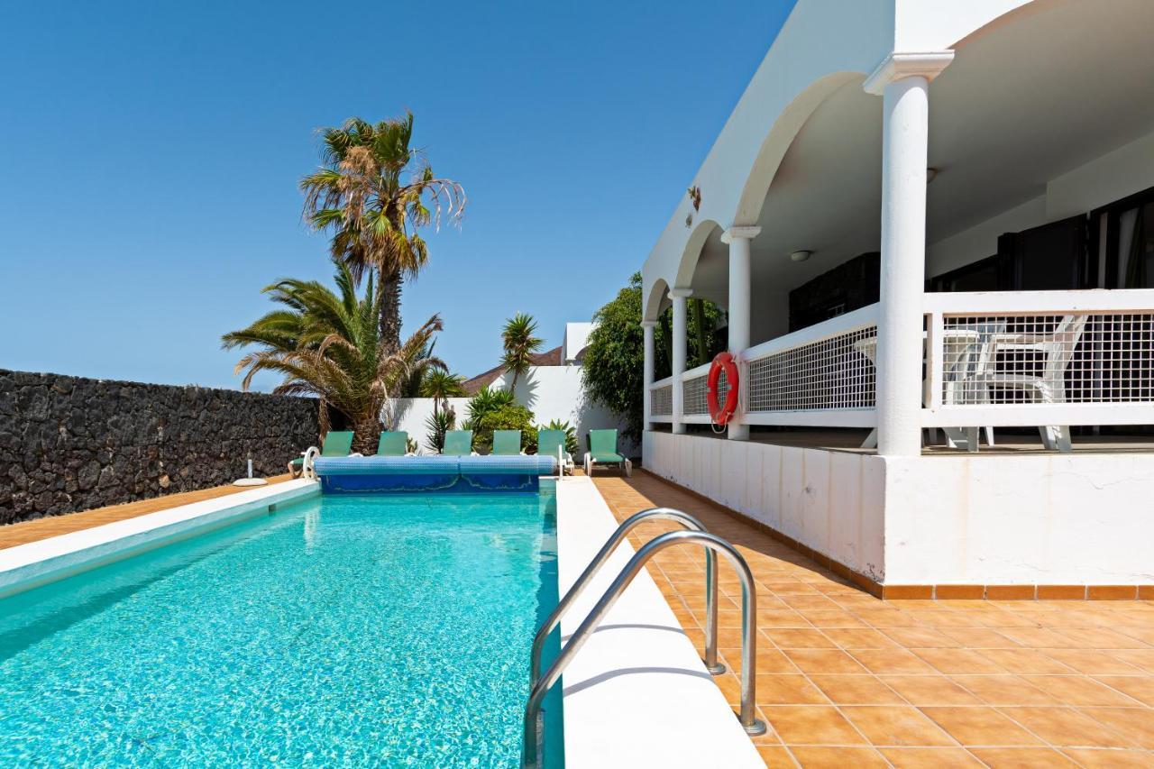 Mariposa Villa *