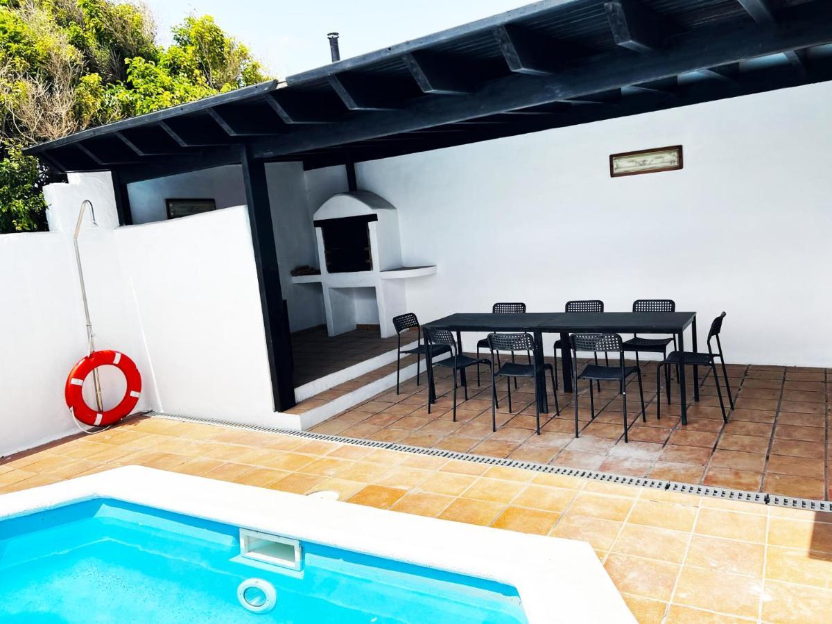 Villa With Heated Pool *