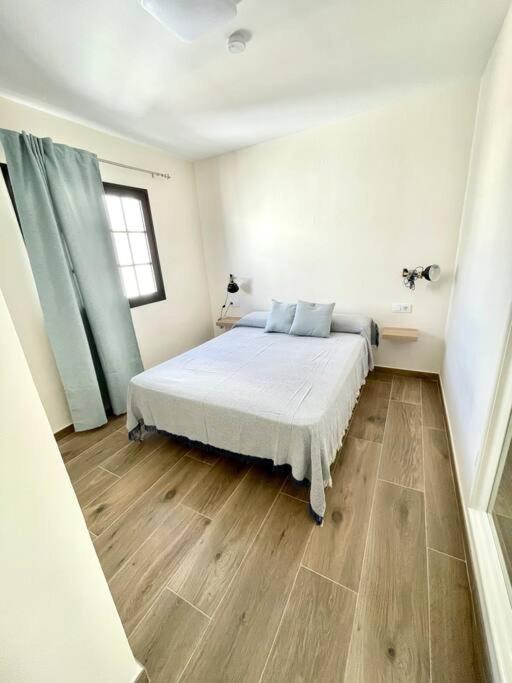 Piso Renovado A 200 Metros De La Playa * Playa Honda (Lanzarote)