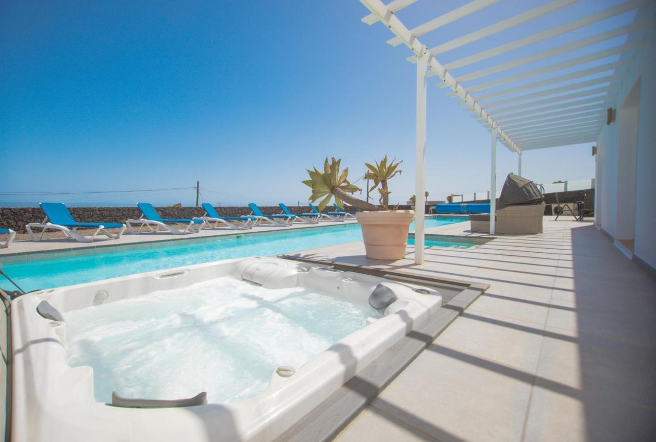Сasa de vacaciones Casa With A Private 25 Meter Heated Pool *