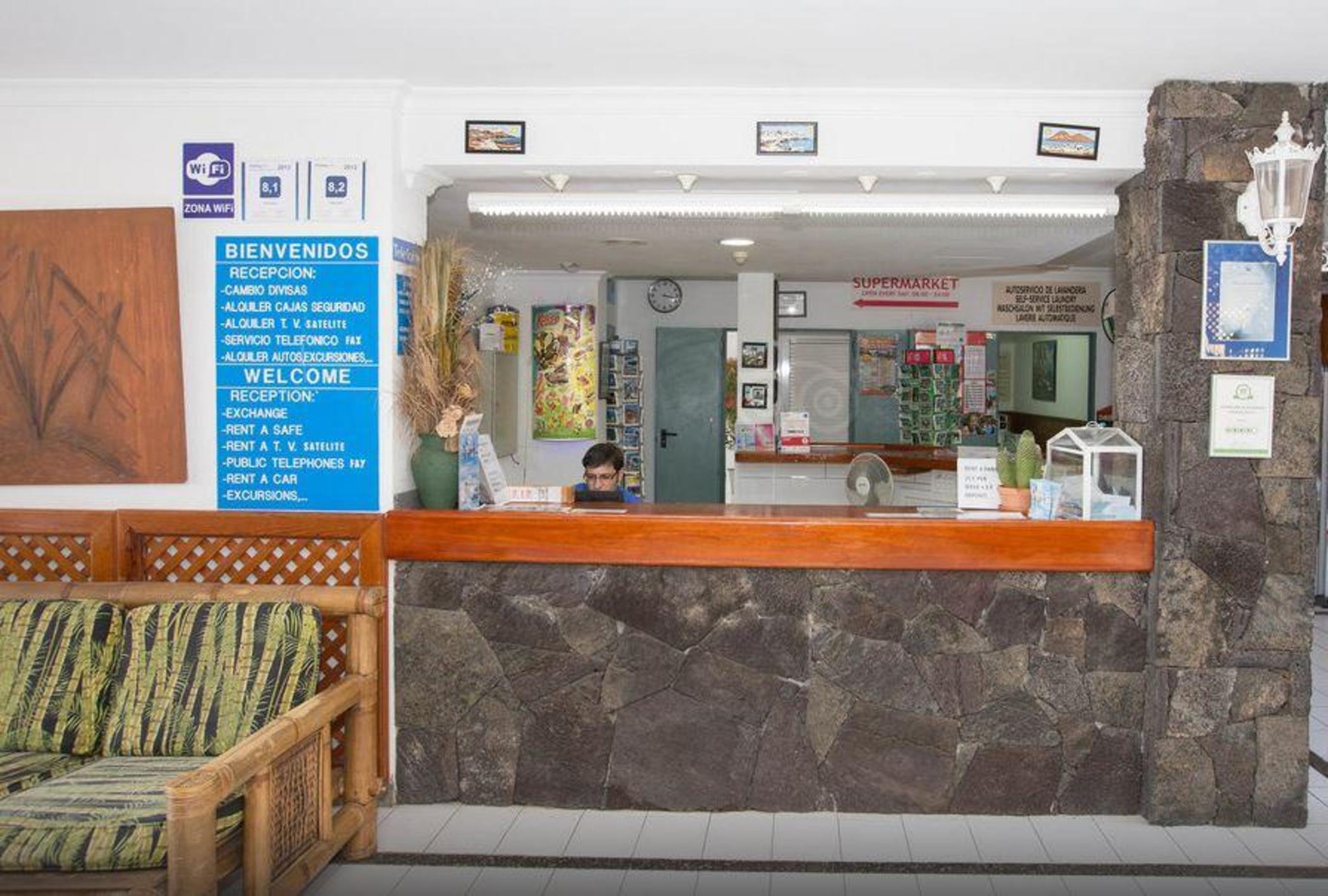 Plaza Azul Aparthotel 2*