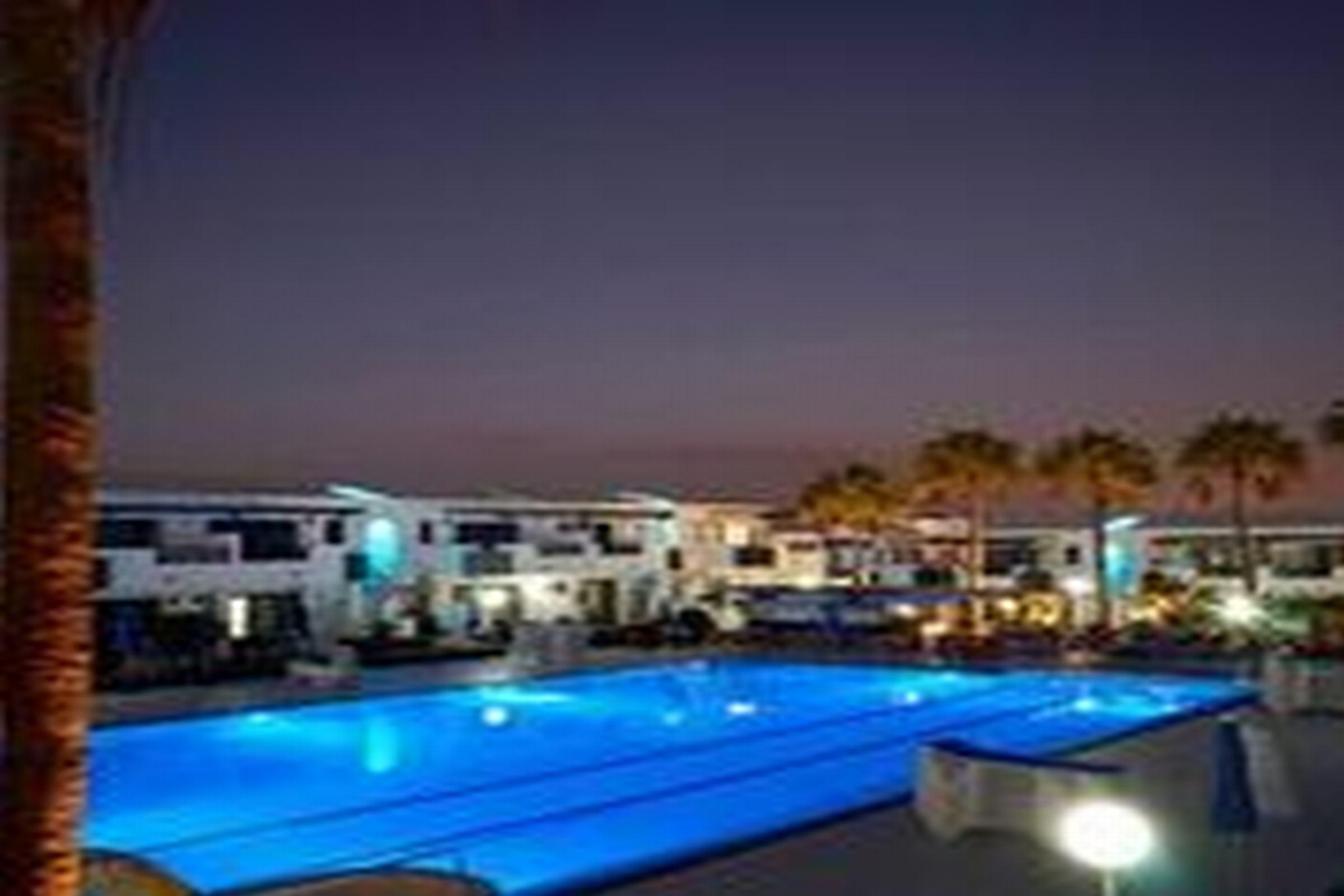 Plaza Azul Puerto del Carmen (Lanzarote)