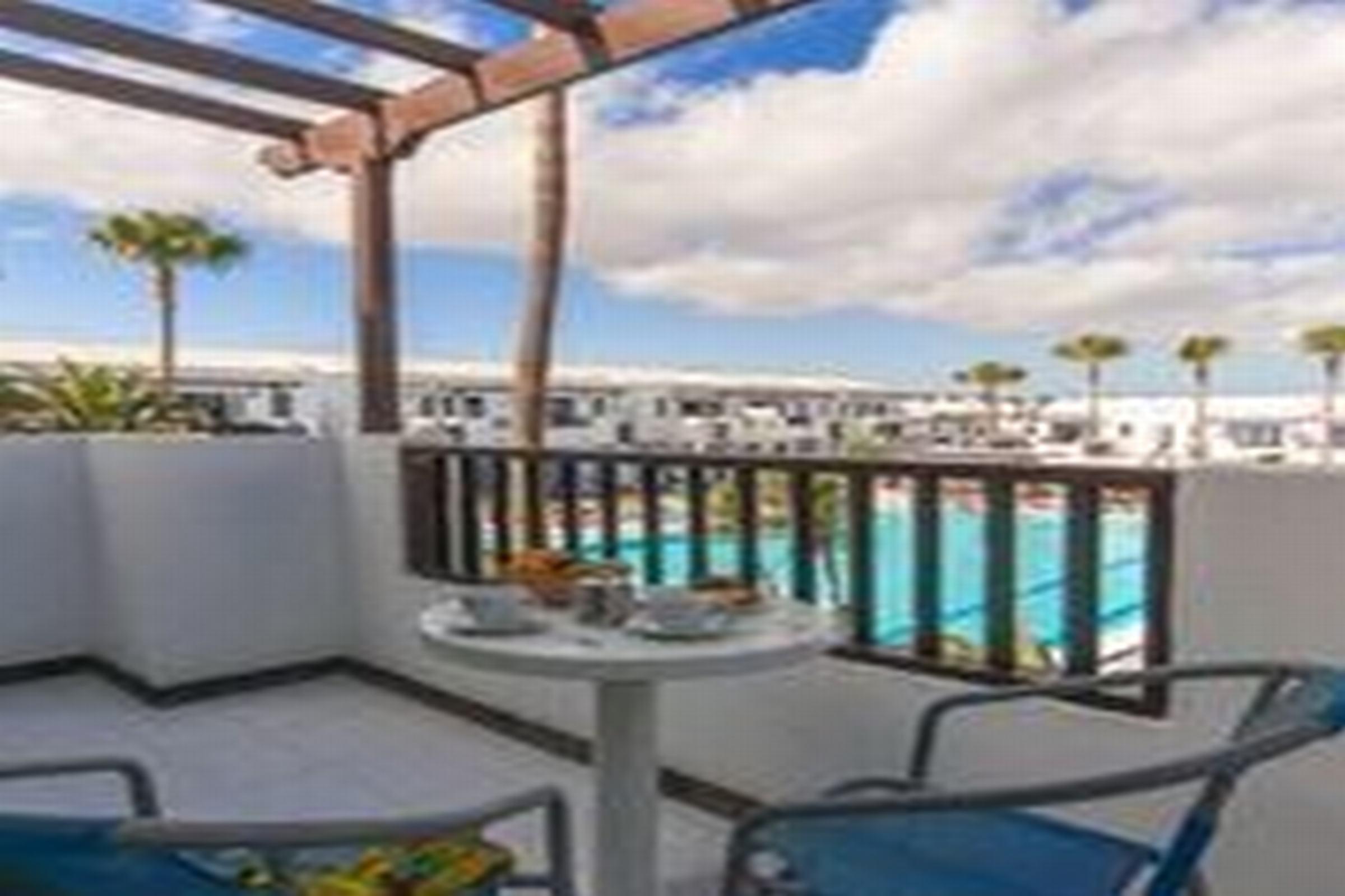 Aparthotel Plaza Azul 2*