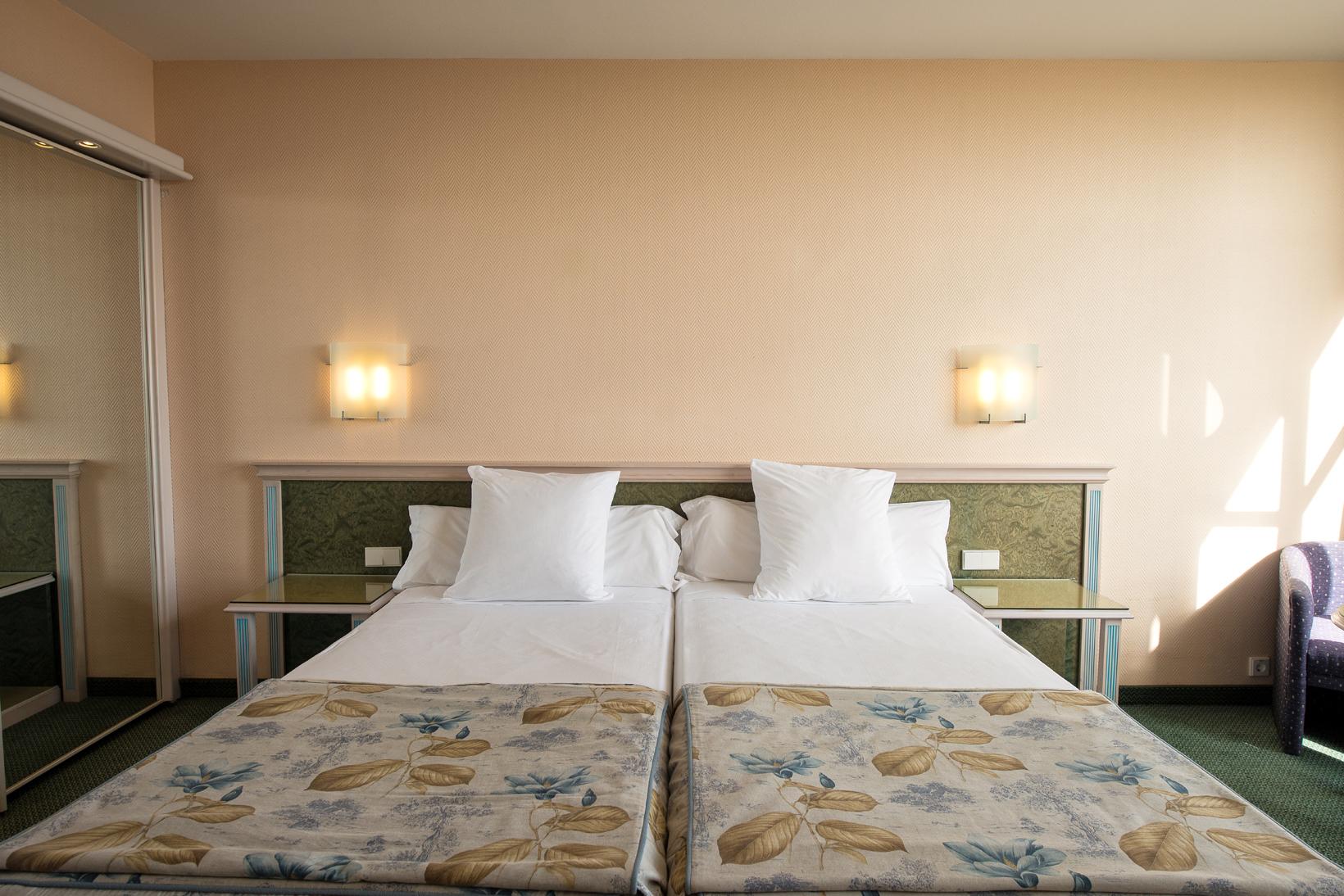 Hotel Beatriz Costa & 4*
