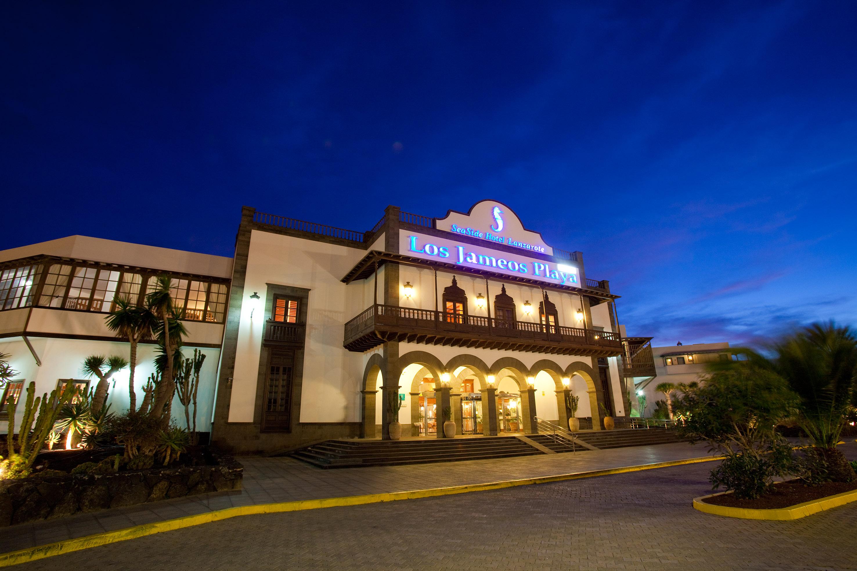 Hotel Seaside Jameos 4*