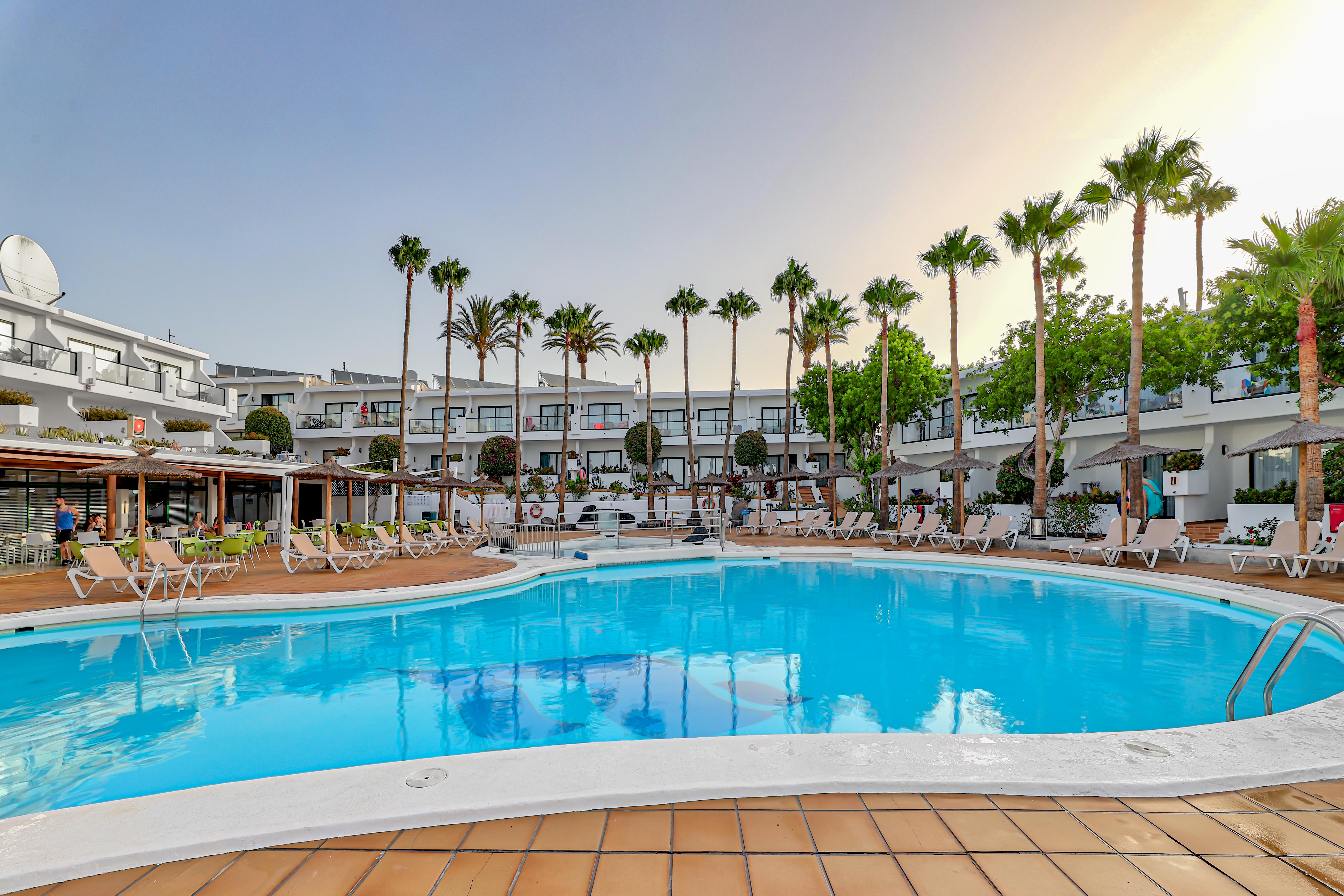 Thb Flora Hotel 3*