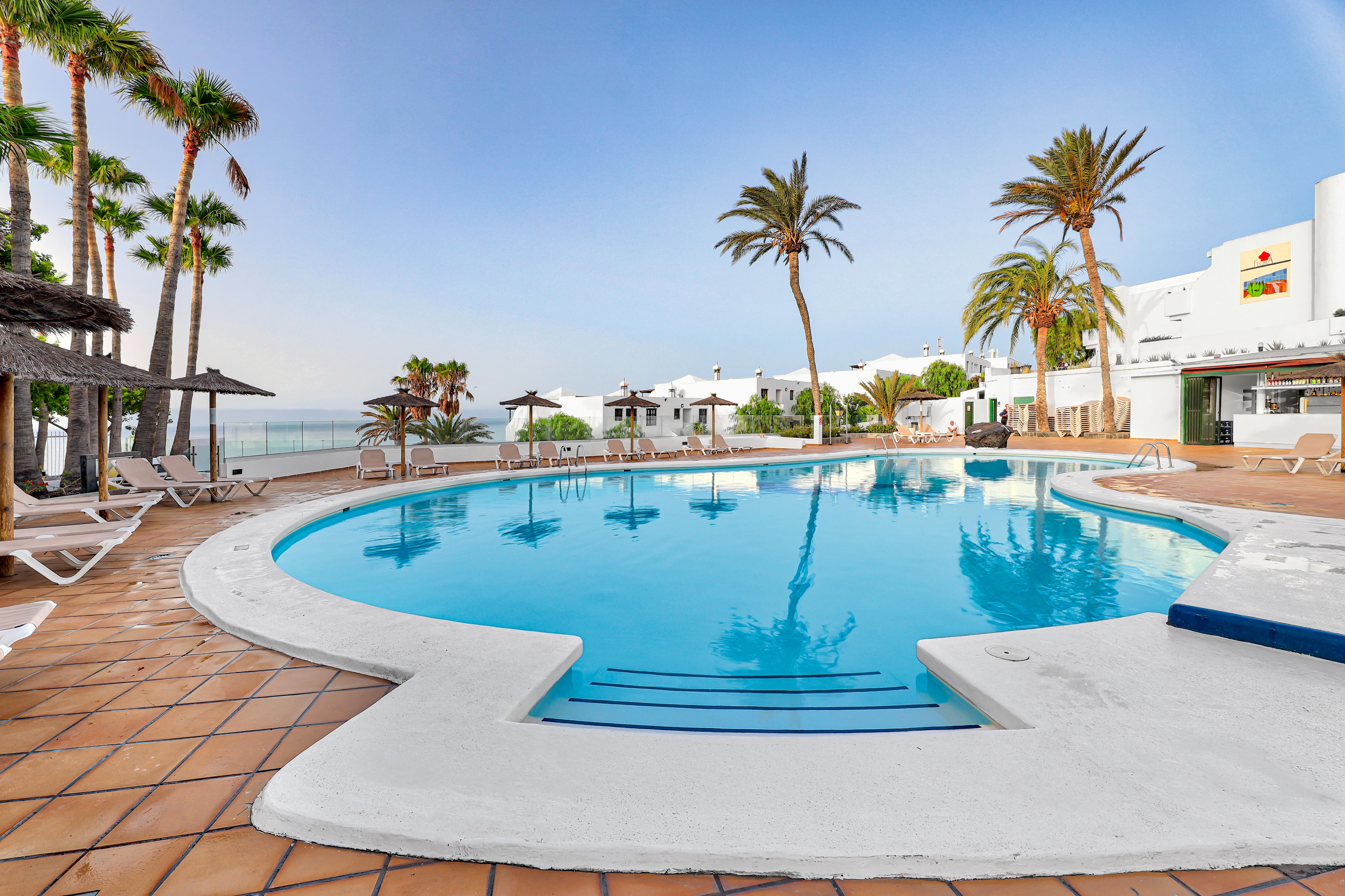 Thb Flora Hotel 3*