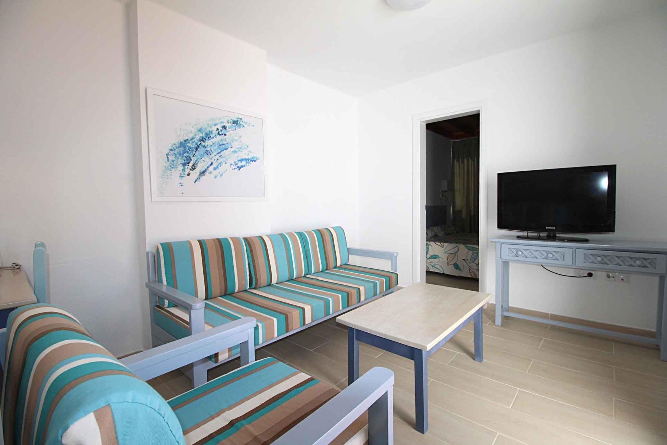 Tulipanes Aparthotel 2*