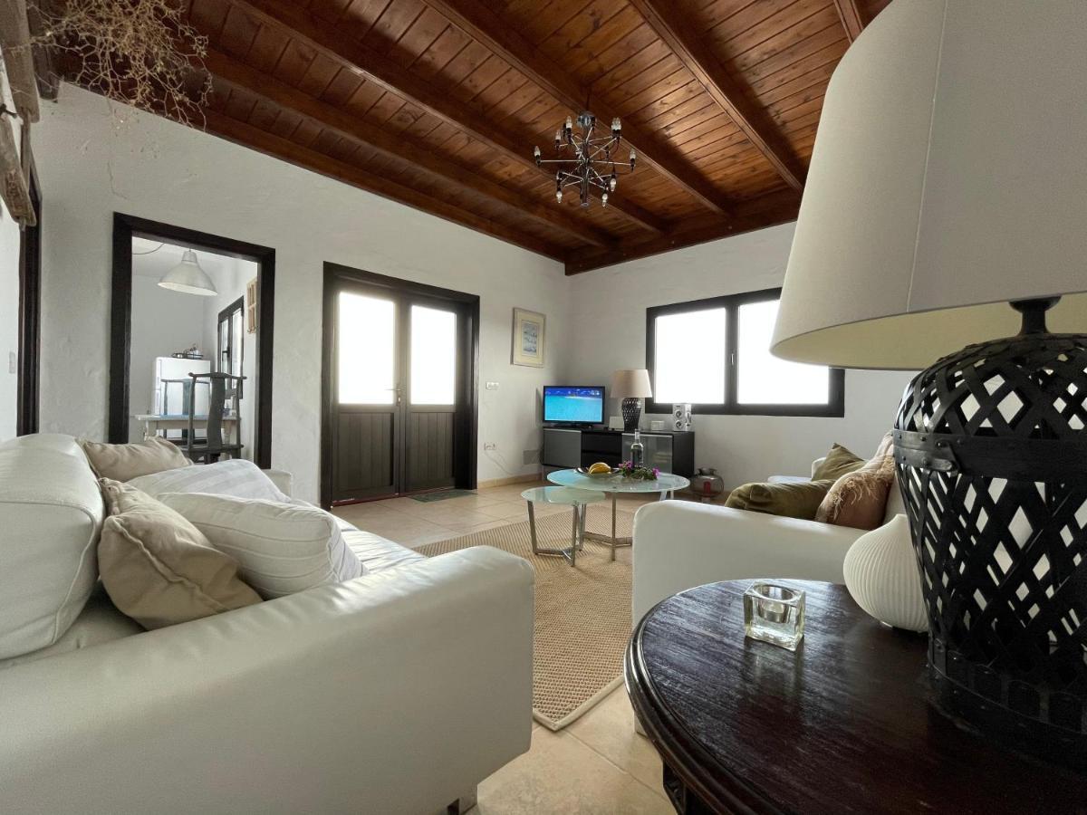 Casa Camelio Macher