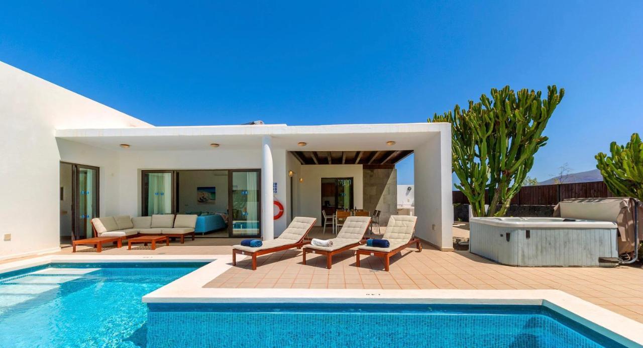 Jacks Place Playablanca Pool Villa