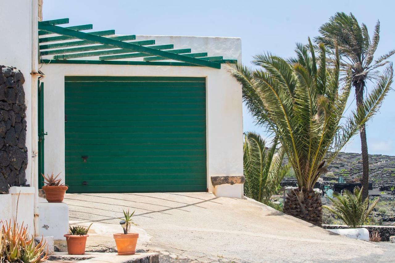 Сasa de vacaciones Eslanzarote Testeyna House, Heated Pool, Super Wifi, Sat Tv, View To The Volcanoes