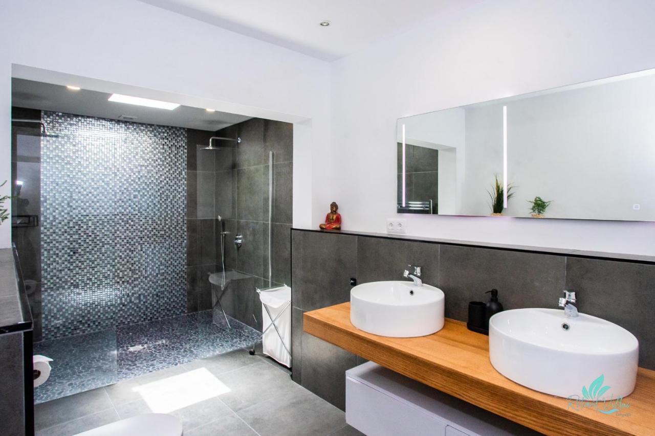 Villa Gorgeous Newly Renovated 4-bedroom Villa!