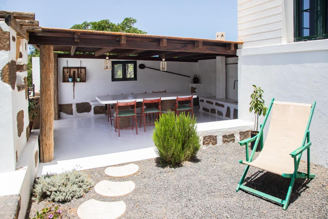 Сasa de vacaciones Eslanzarote Testeyna House, Heated Pool, Super Wifi, Sat Tv, View To The Volcanoes