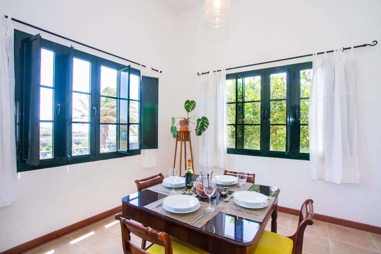 Eslanzarote Testeyna House, Heated Pool, Super Wifi, Sat Tv, View To The Volcanoes Сasa de vacaciones *