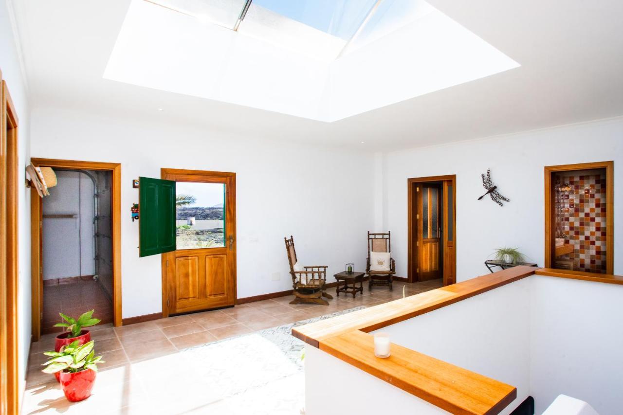 Eslanzarote Testeyna House, Heated Pool, Super Wifi, Sat Tv, View To The Volcanoes Сasa de vacaciones