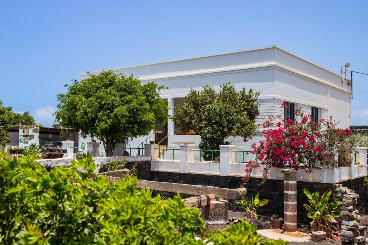 Eslanzarote Testeyna House, Heated Pool, Super Wifi, Sat Tv, View To The Volcanoes * Tías
