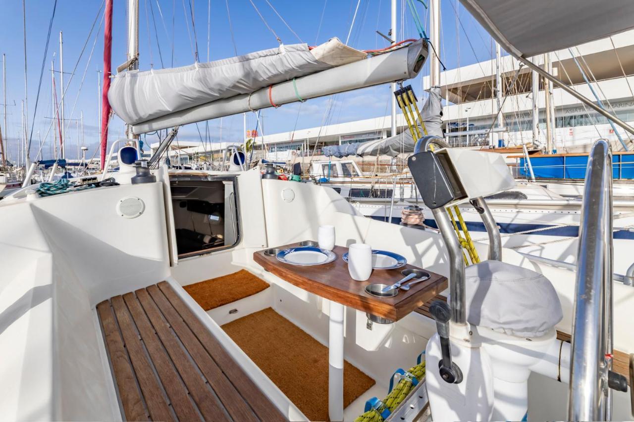 Botel Relaxing On A 38ft Sail Yacht