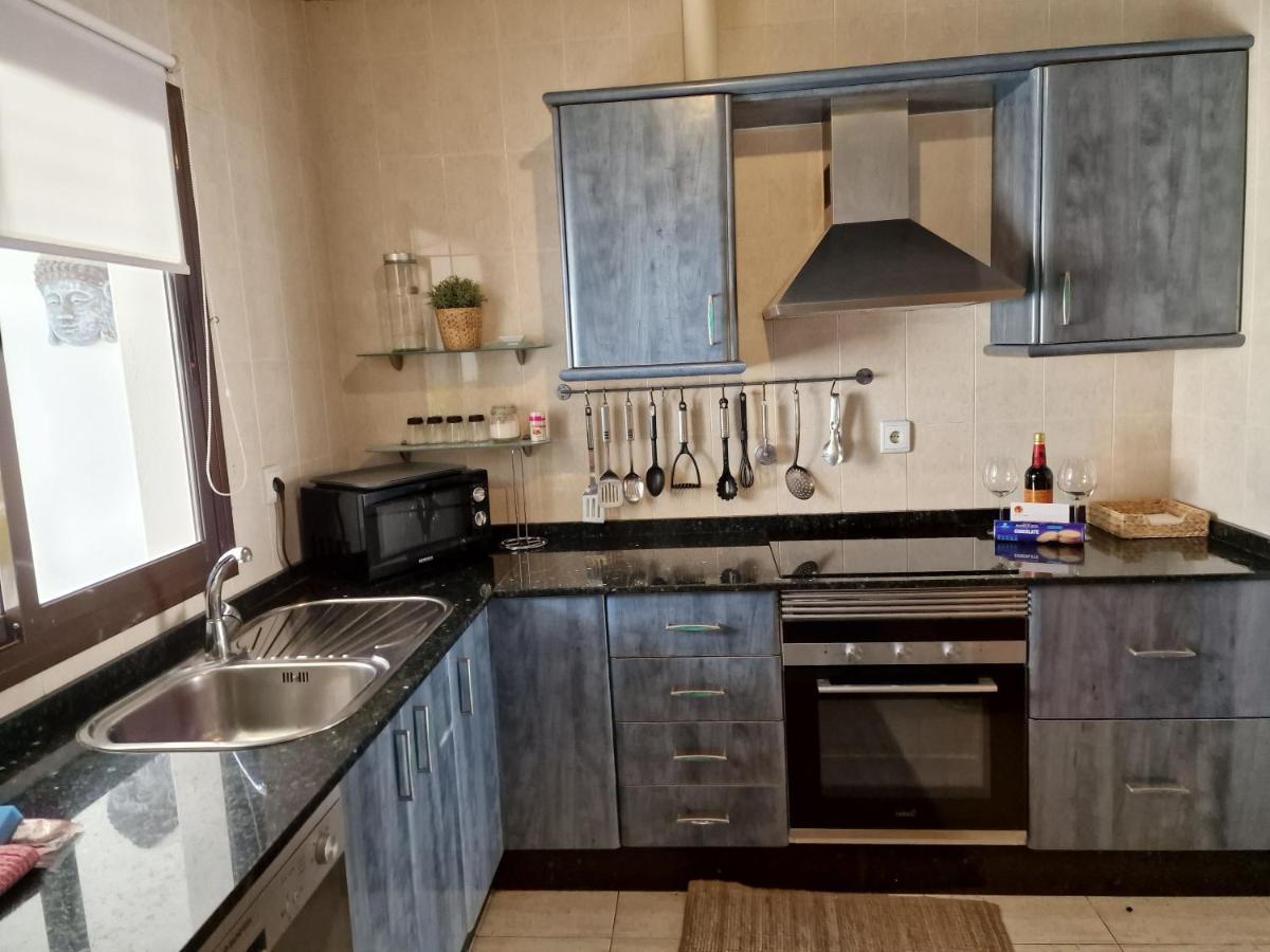 Casa 56 El Palomar, 3 Bed ,playa Blanca ,large Private Gardens Heated Pool Playa Blanca (Lanzarote)