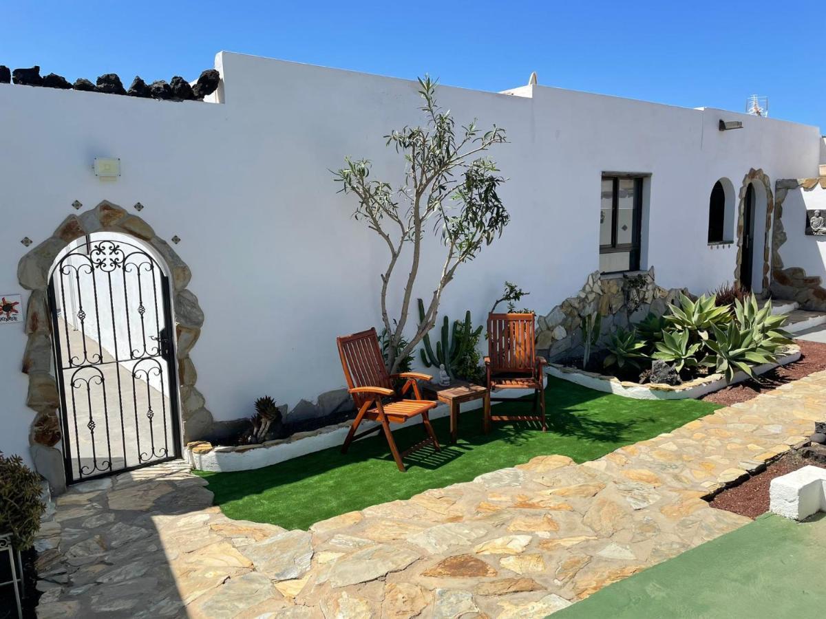 Casa 56 El Palomar, 3 Bed ,playa Blanca ,large Private Gardens Heated Pool Villa Playa Blanca (Lanzarote)