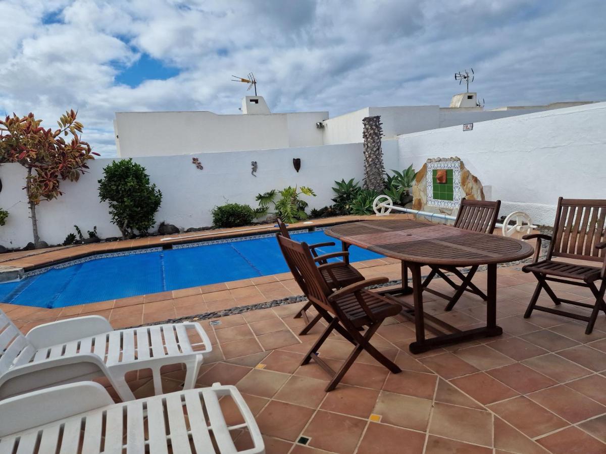 Casa 56 El Palomar, 3 Bed ,playa Blanca ,large Private Gardens Heated Pool