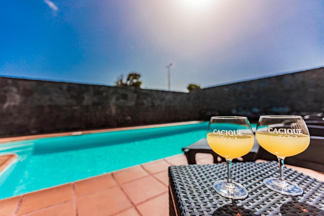 Amigos 200 Mq, With Bar, Hot Pool, Billiard And Bbq
