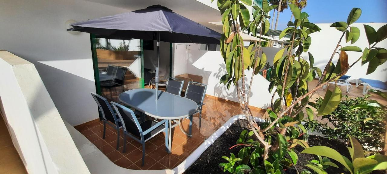 Lanzarote Apartment: Beachfront Oasis In