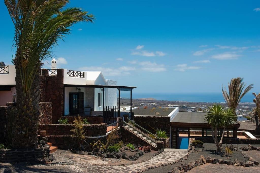Casa Hugo Villa