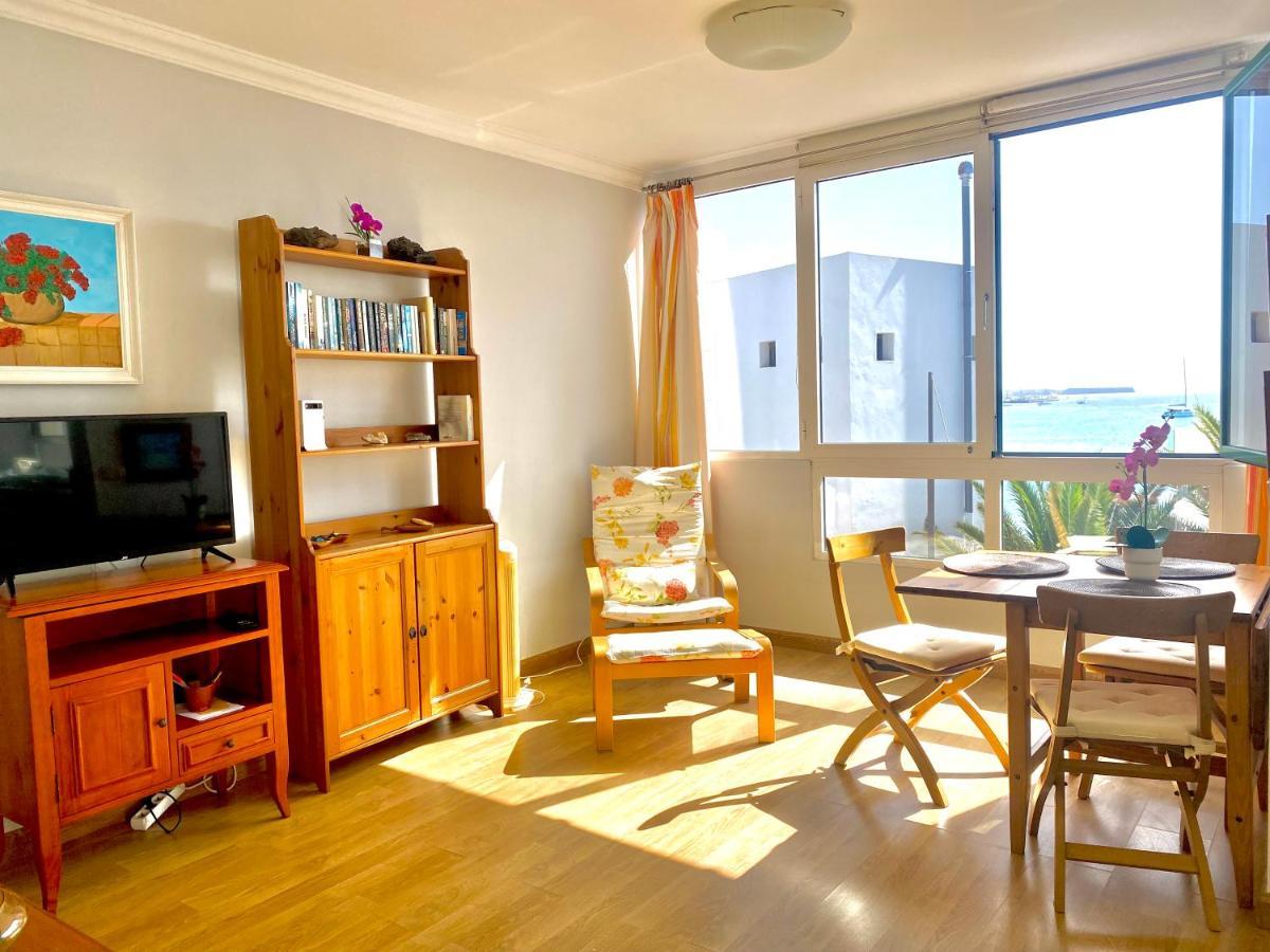Sounds Of The Sea Apartment