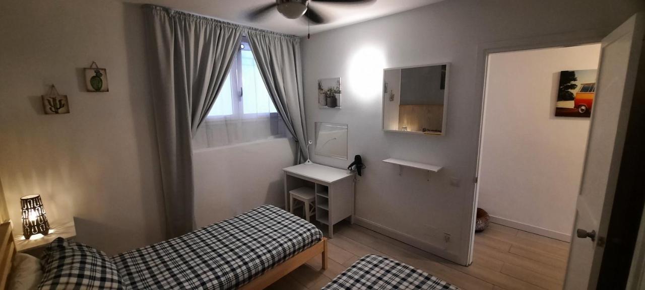 Apartamento Lanzarote-beach-apartment, Cucharas Beach, -- 1 Minute Walk From Main Square, 35 Meters From *