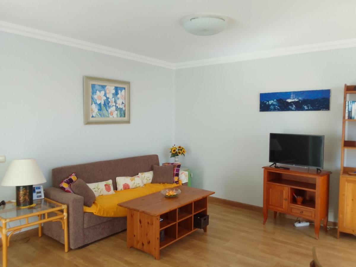 Sounds Of The Sea Apartment