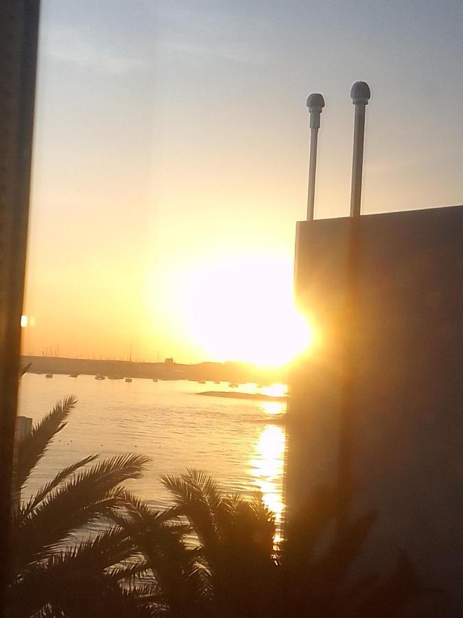 Sounds Of The Sea Apartment *