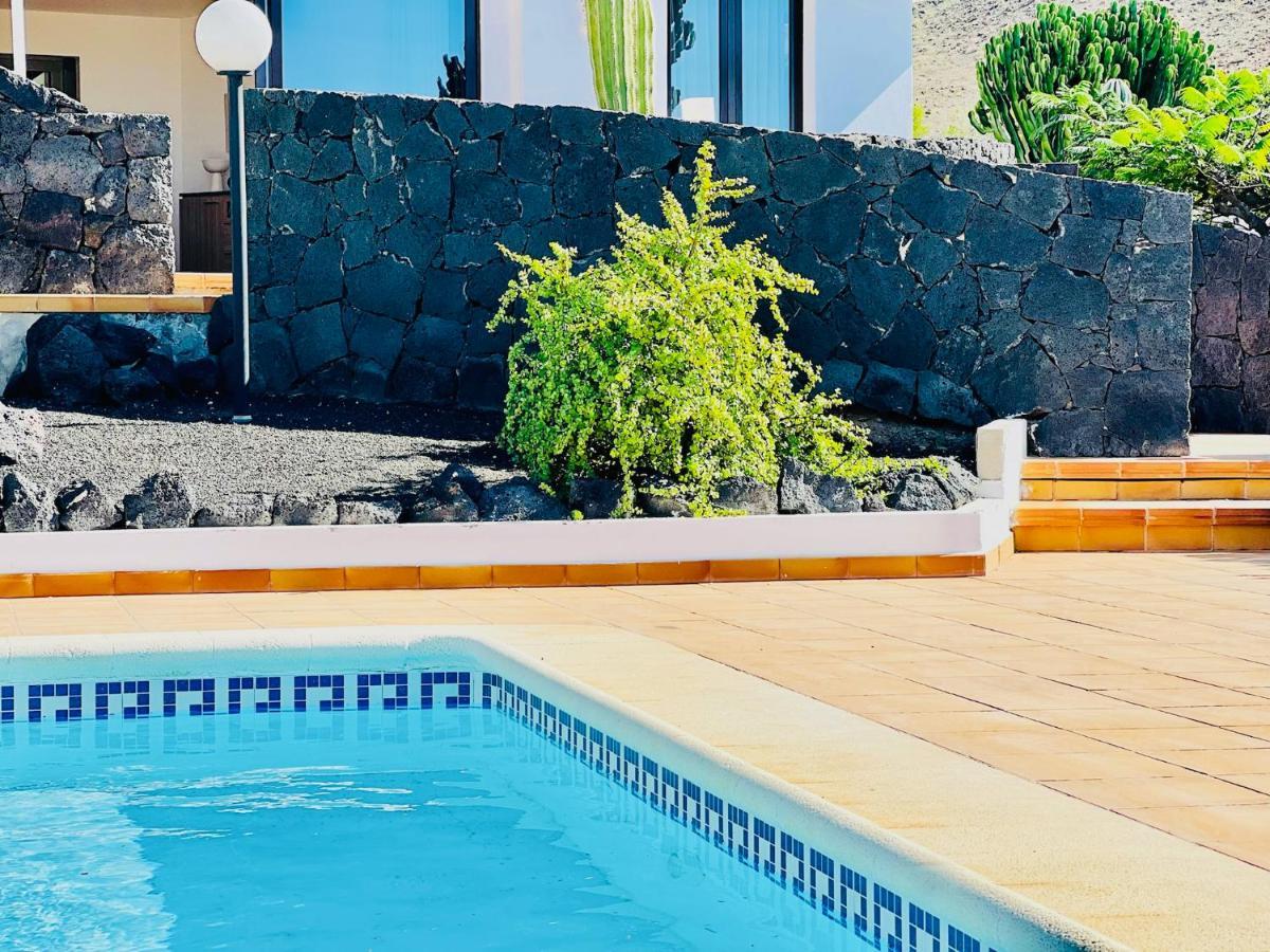 Canaryislandshost I Marquesa * Famara