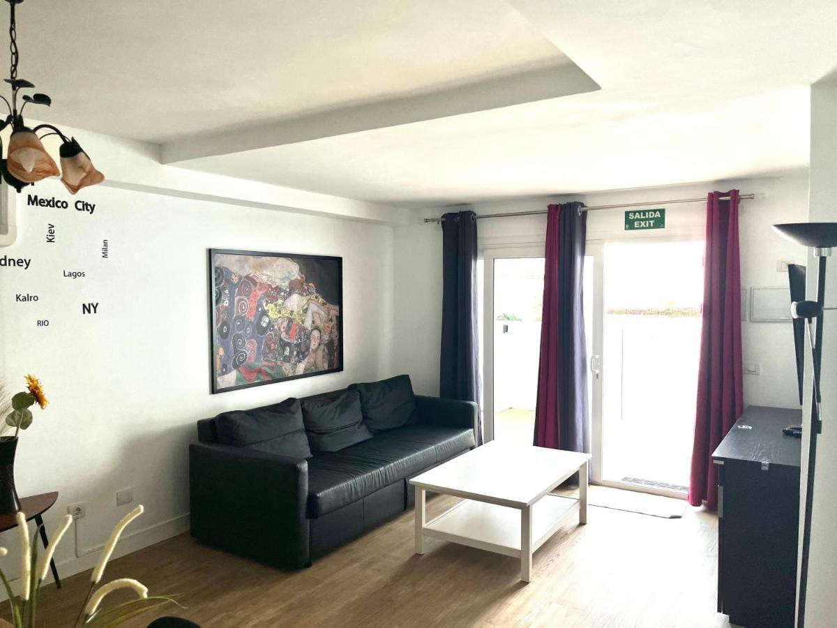 Flower Beach 14 Apartment *