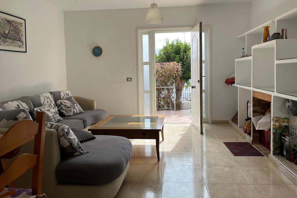 Playa Chica With Terrace 100 M From The Sea