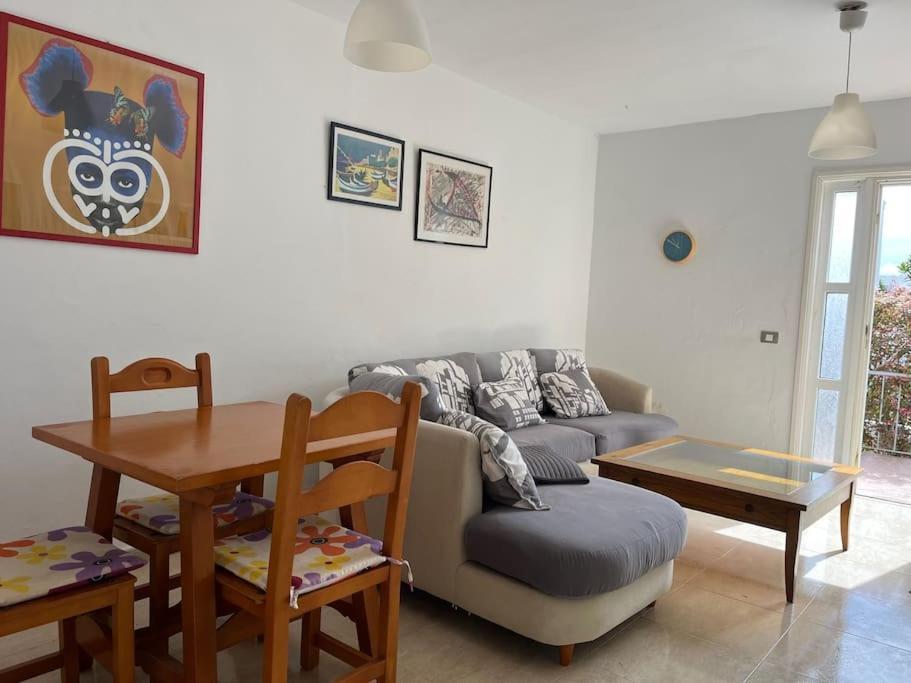 Playa Chica With Terrace 100 M From The Sea Apartamento Puerto del Carmen (Lanzarote)
