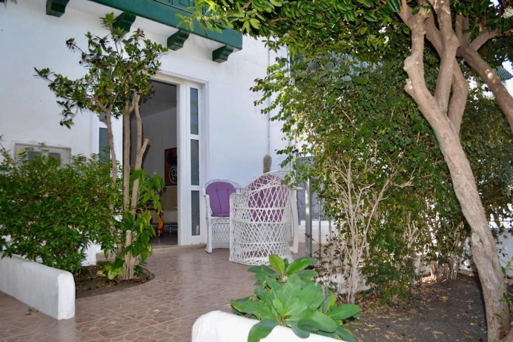 Playa Chica With Terrace 100 M From The Sea Apartamento