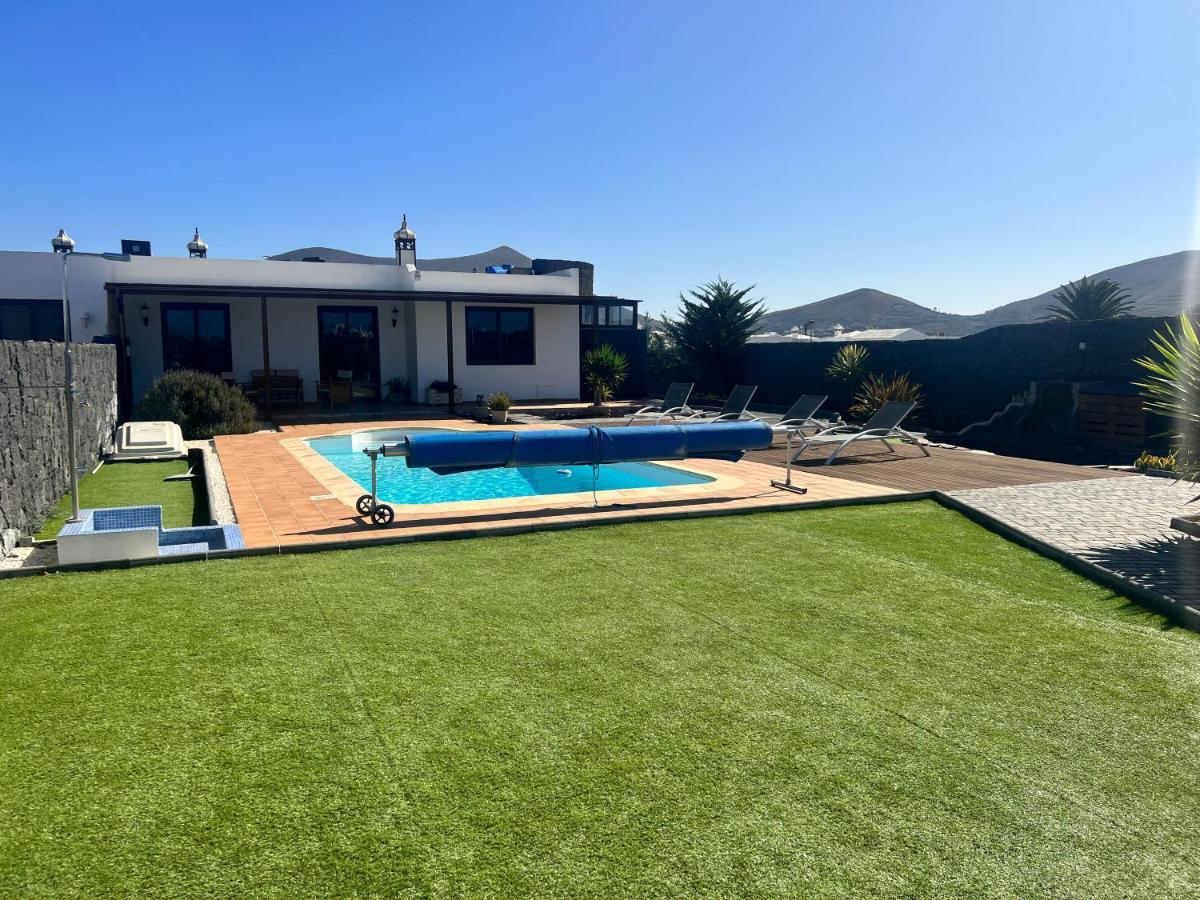 Villa Jaira *