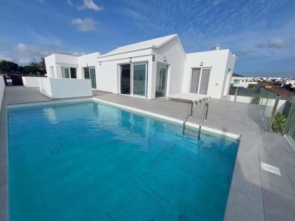Villa Milano 2 *