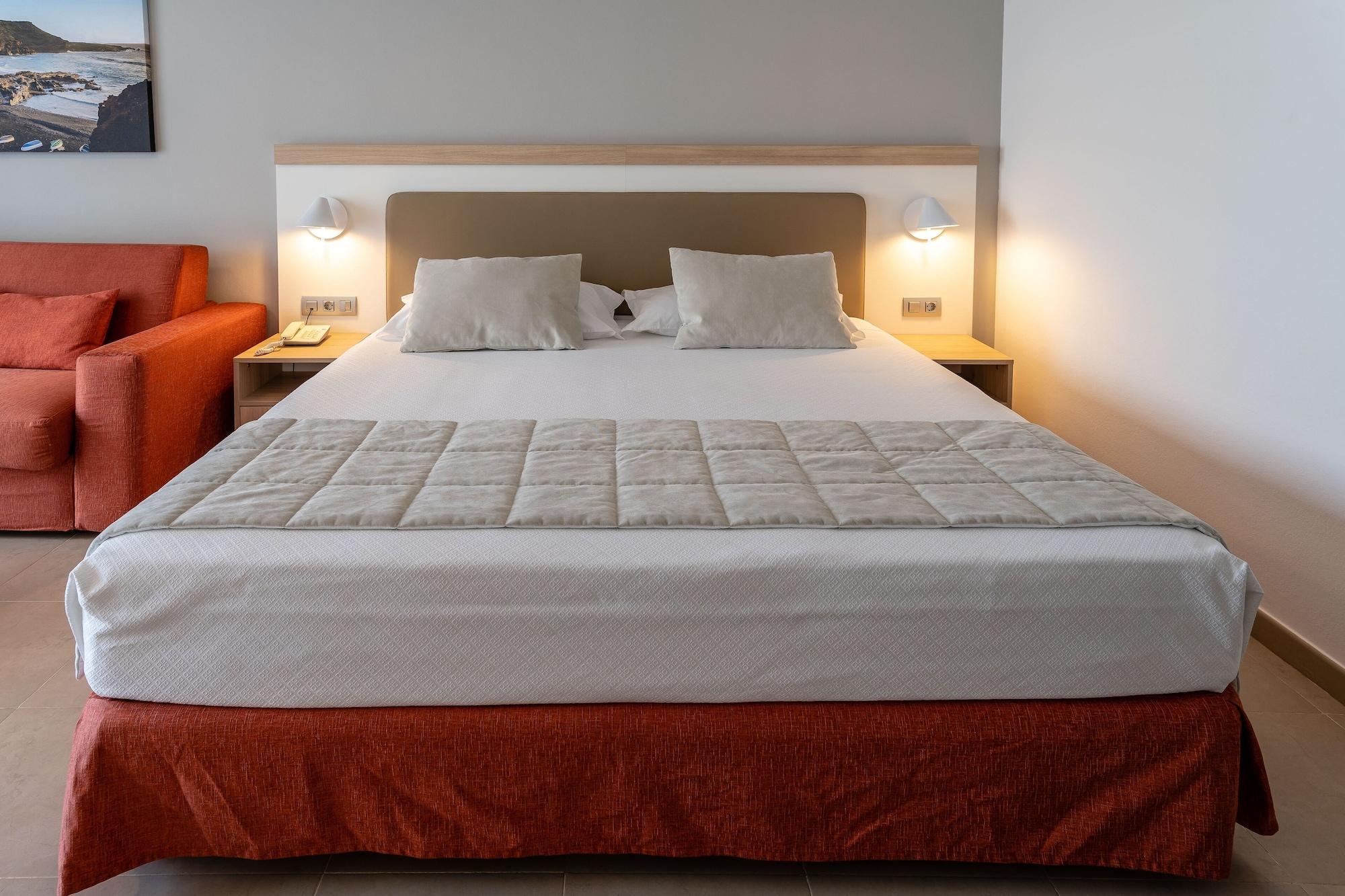 Hotel Lanzarote Village 4*