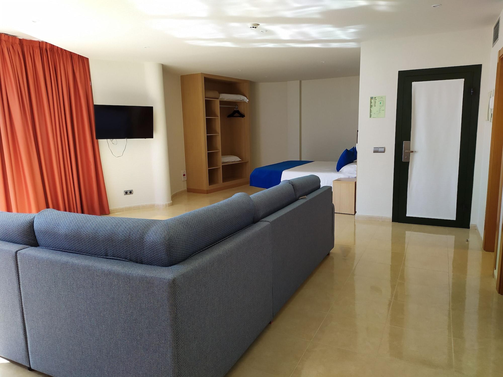 Pocillos Playa, Solo Adultos