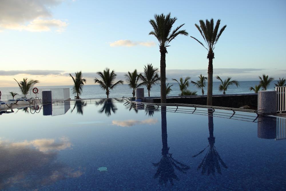 Hotel Vik San Antonio 4*
