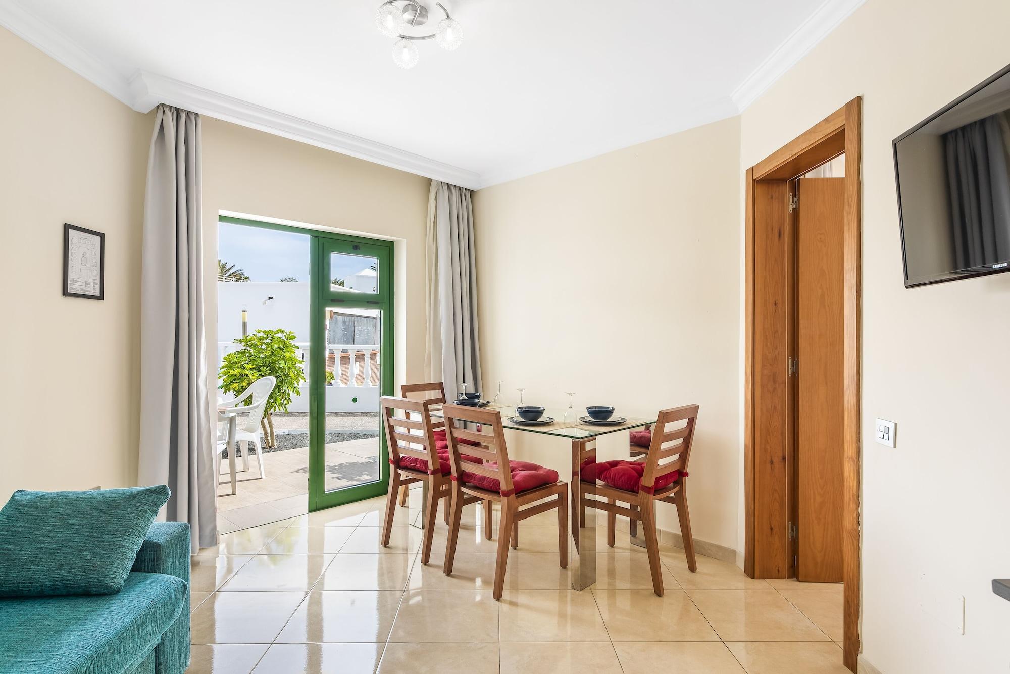 Adelfas Hotel 3*