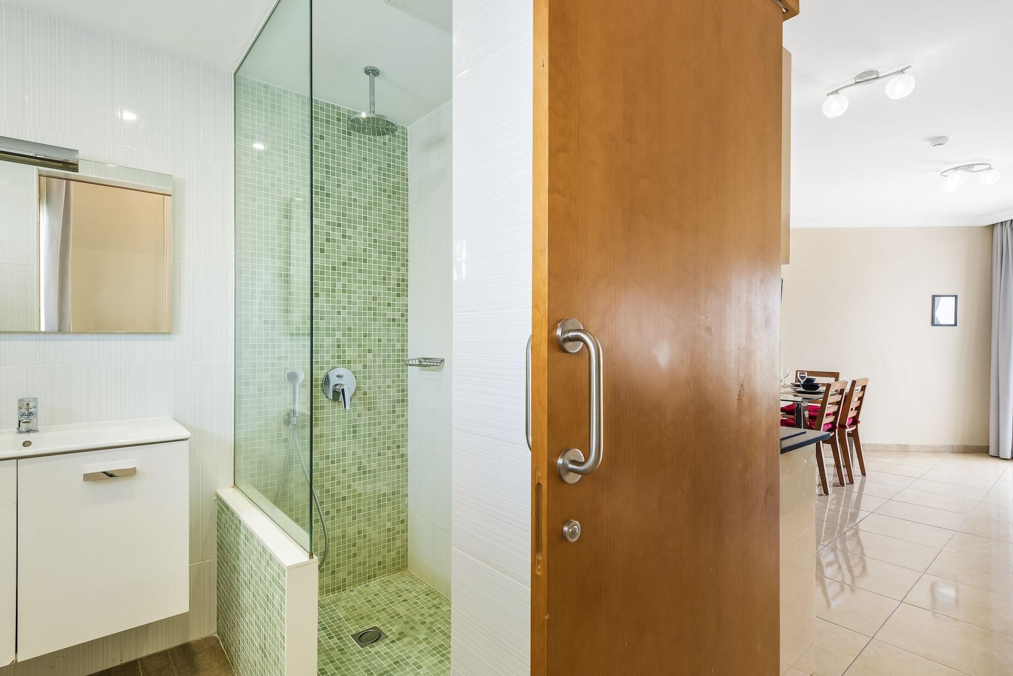 Hotel Adelfas 3*